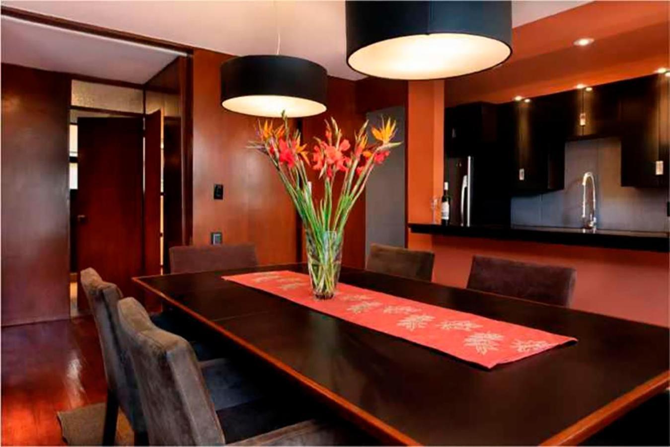The Red Tree House Bed & Breakfast *