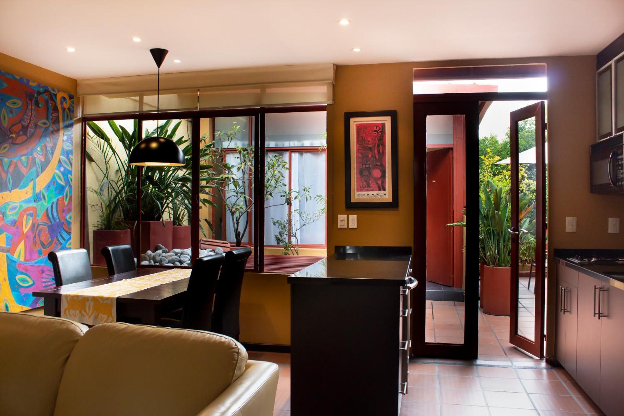 The Red Tree House Bed & Breakfast *